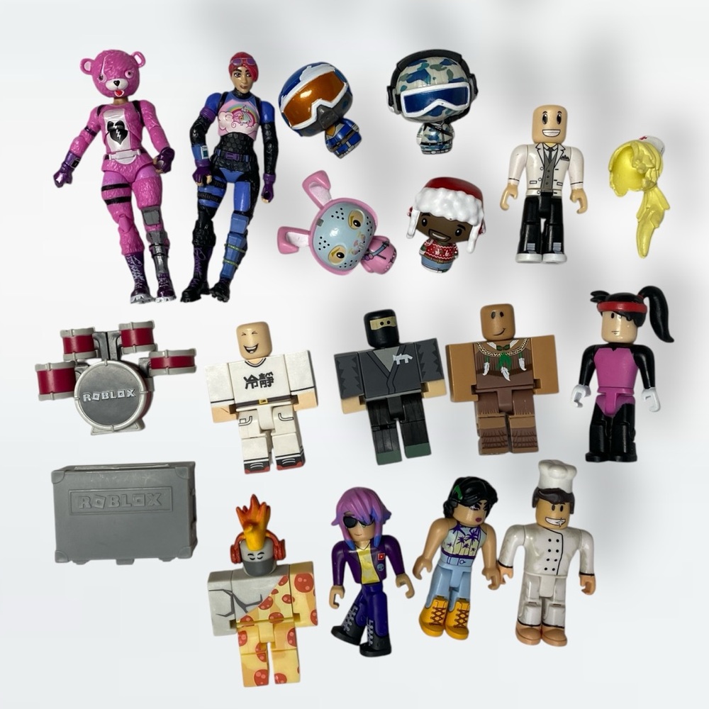 Kids Fortnite Roblox Figure Lot ( 15 Figures)